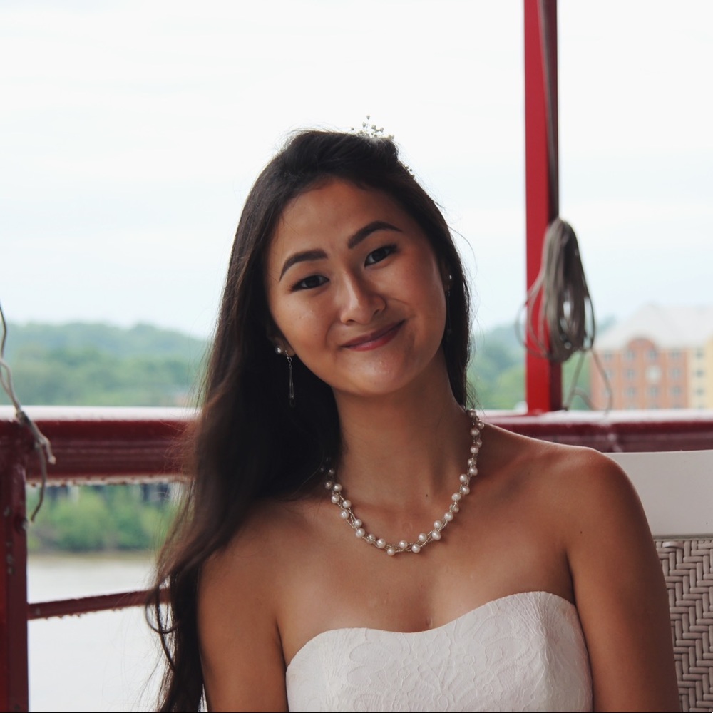 Meet your Posher, Mia